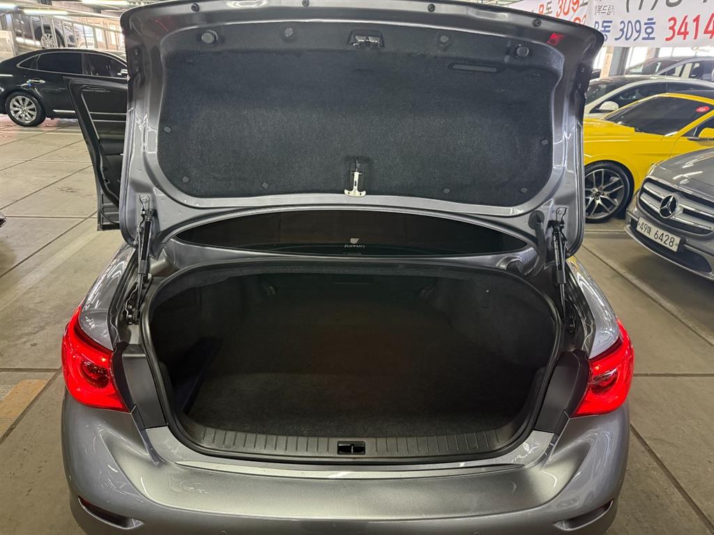 Infiniti Q - Vista 7