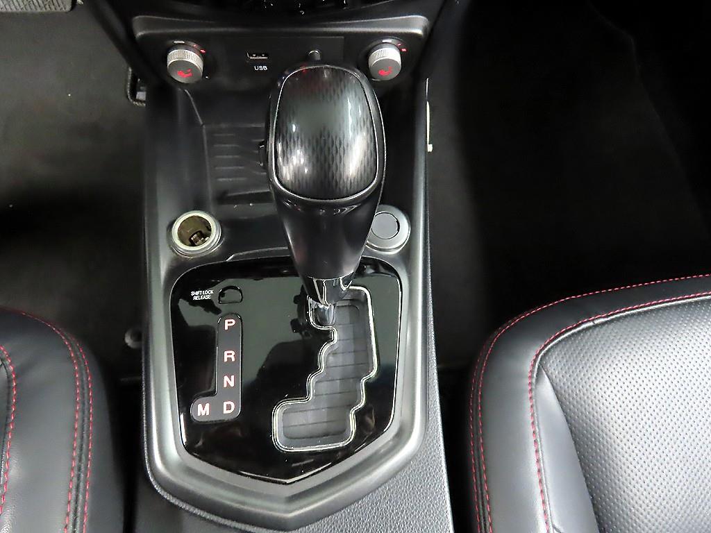 Ssangyong Tivoli - Vista 10