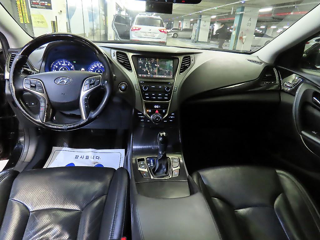 HYUNDAI Grandeur - Vista 10