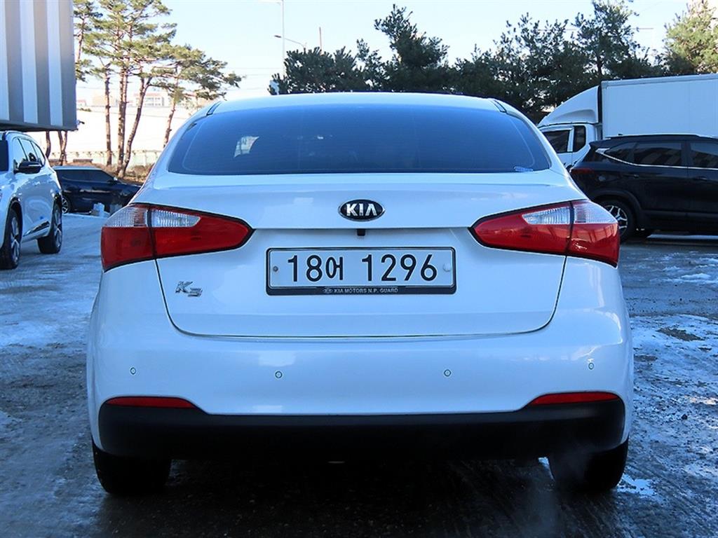 KIA K3 - Vista 4