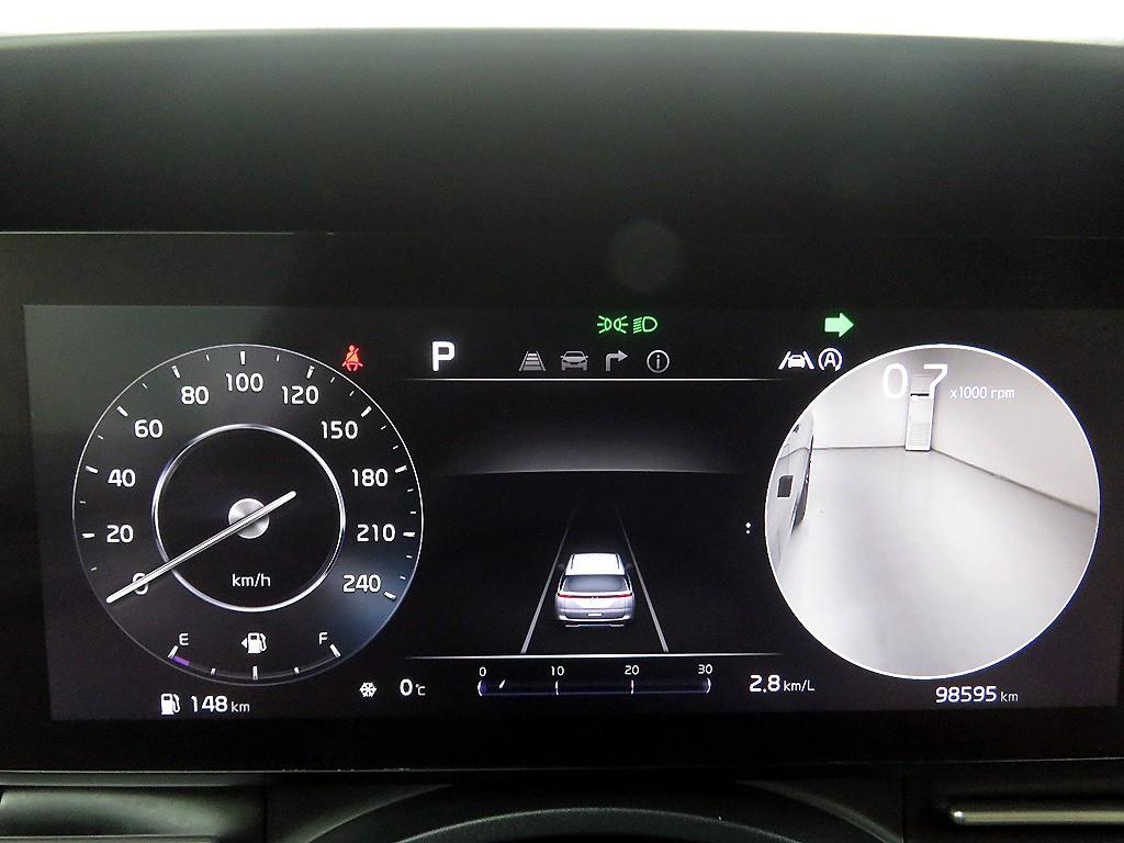 KIA Carnival - Vista 12