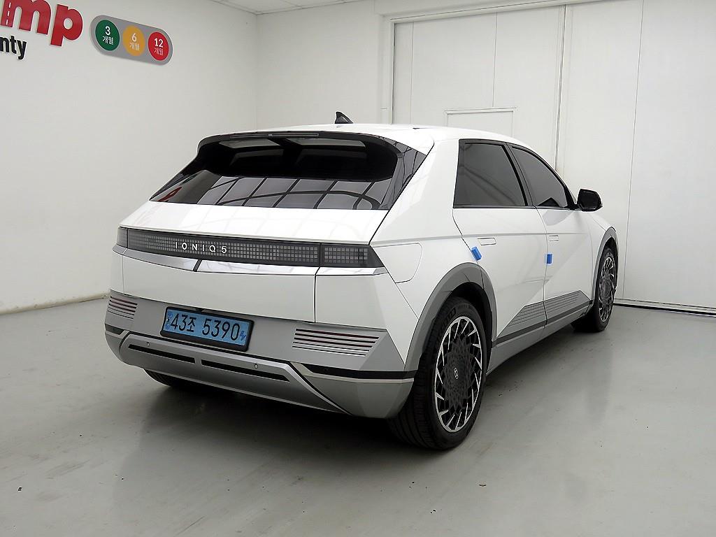 HYUNDAI Ioniq 5 - Vista 4