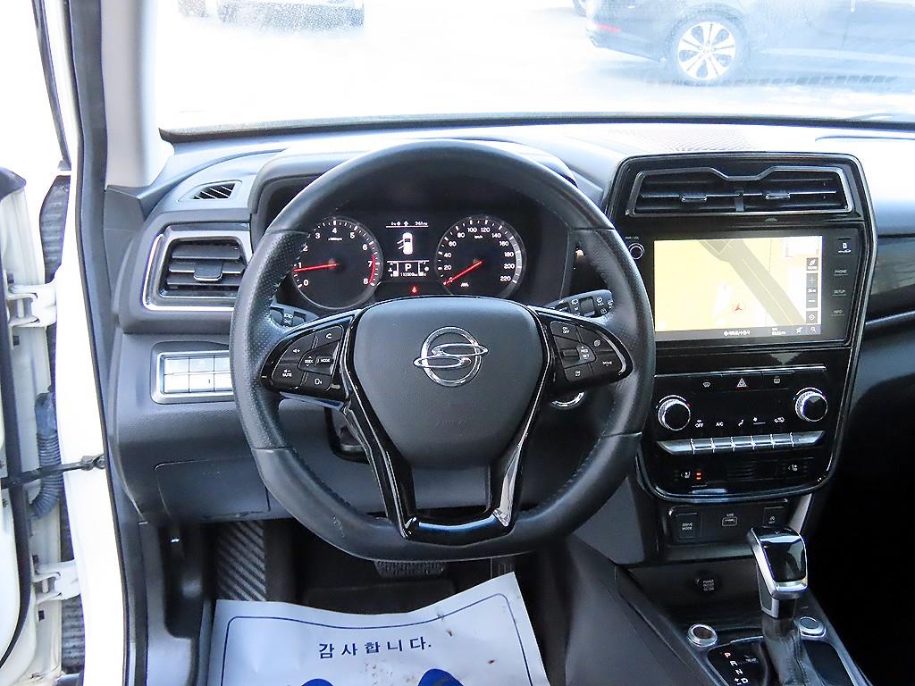 Ssangyong Tivoli - Vista 8