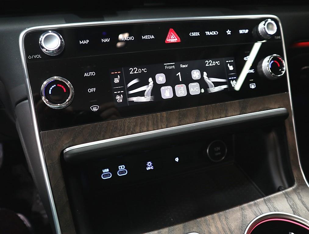 Genesis GV80 - Vista 12