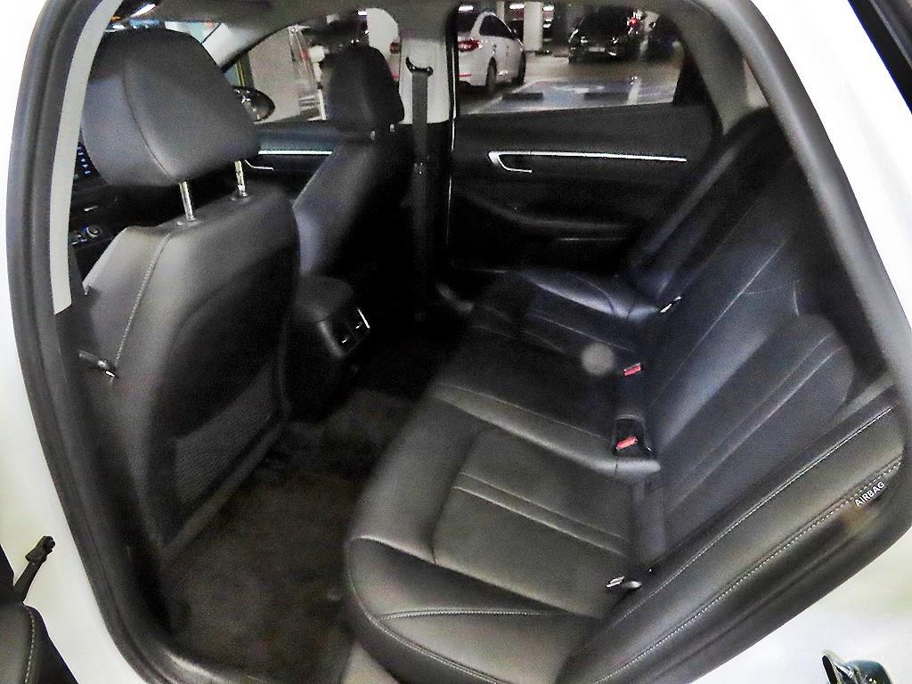 HYUNDAI Sonata - Vista 7