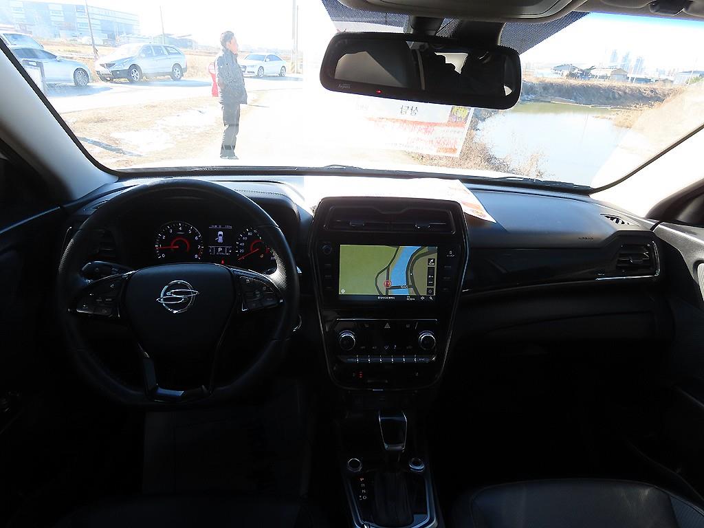 Ssangyong Tivoli - Vista 9