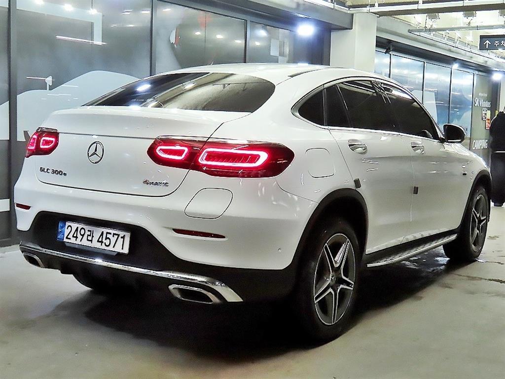 Mercedes Benz GLC Class - Vista 4