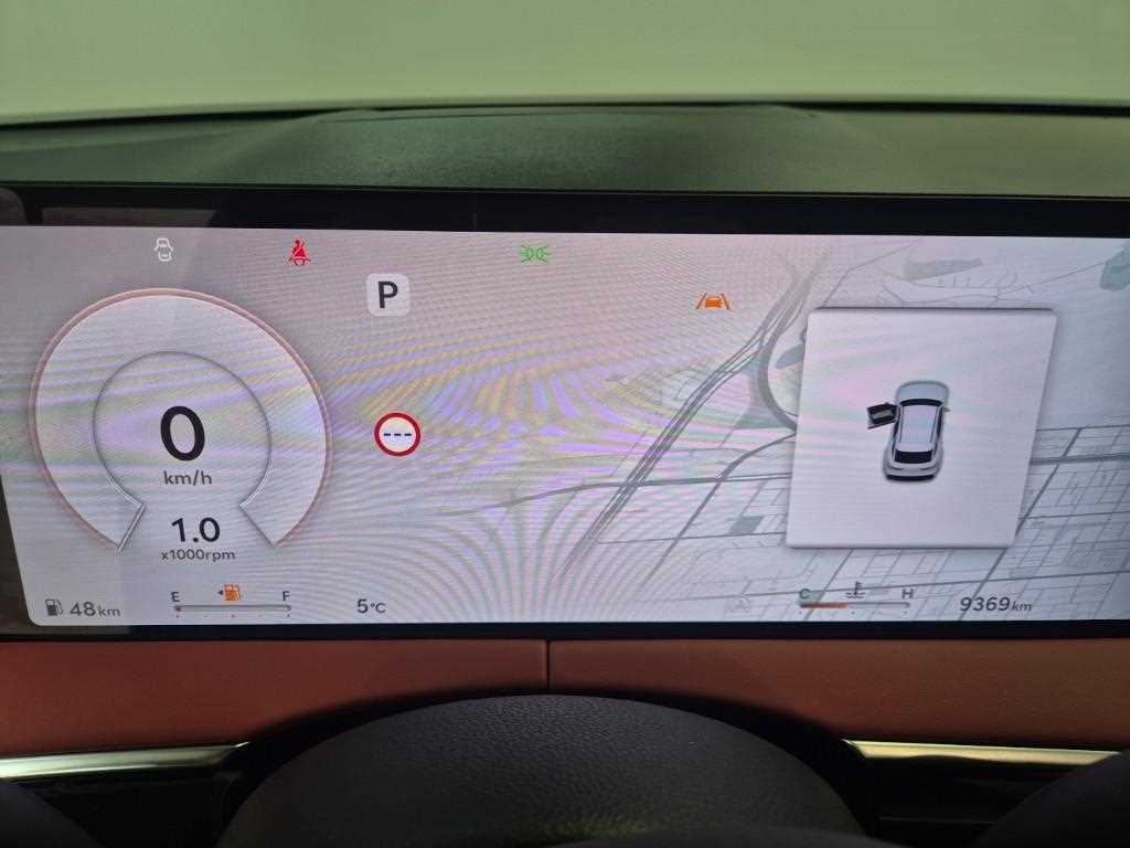 Genesis GV70 - Vista 6