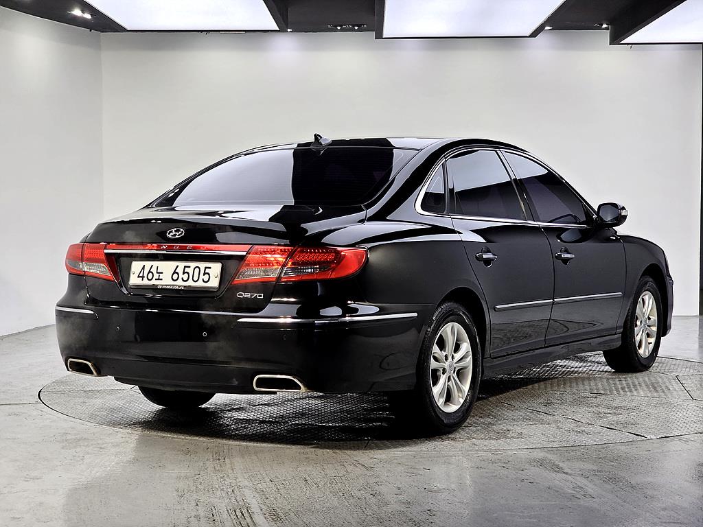 HYUNDAI Grandeur - Vista 4