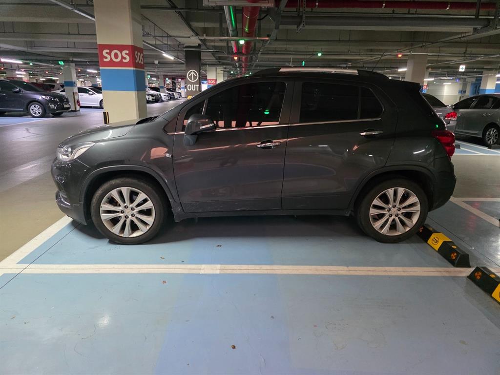 Chevrolet Trax 2017 Gris - Importación desde Corea - HF Imports Iquique - Foto 15