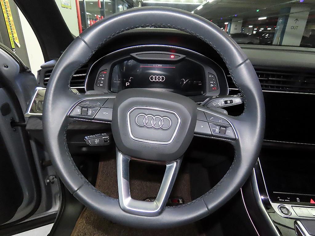 Audi Q7 - Vista 8