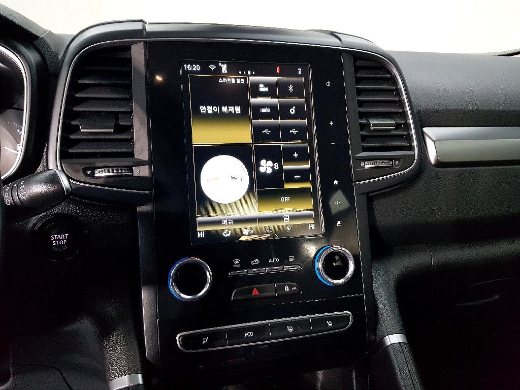 SAMSUNG QM6 - Vista 12