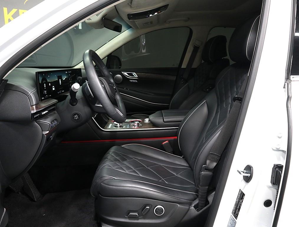 Genesis GV80 - Vista 9