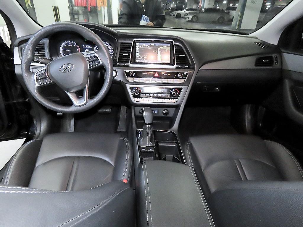 HYUNDAI Sonata - Vista 10