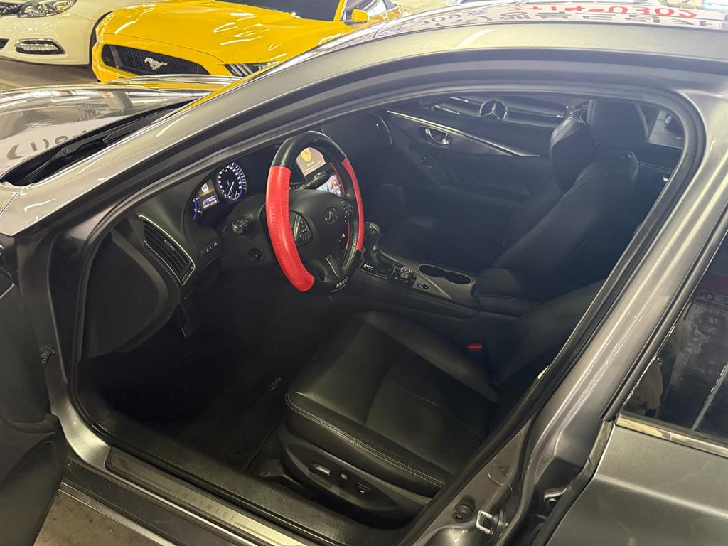 Infiniti Q - Vista 10