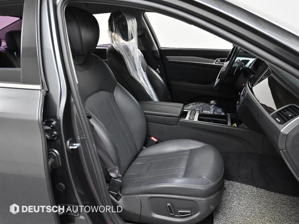 Genesis G80 - Vista 10