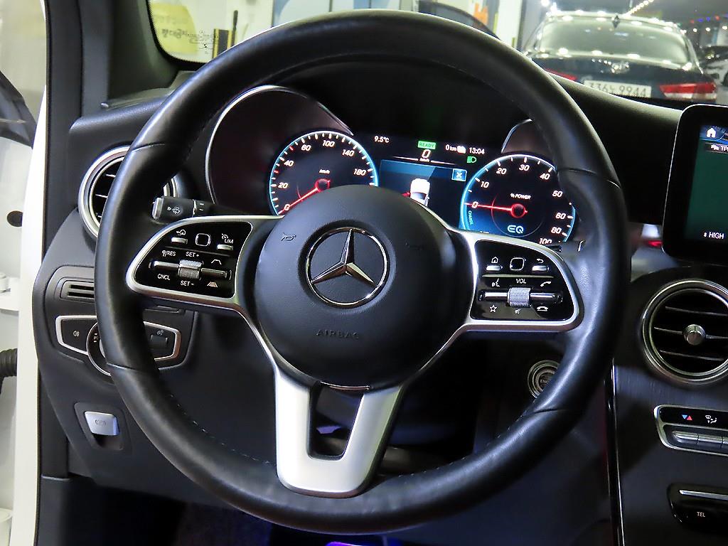 Mercedes Benz GLC Class - Vista 8