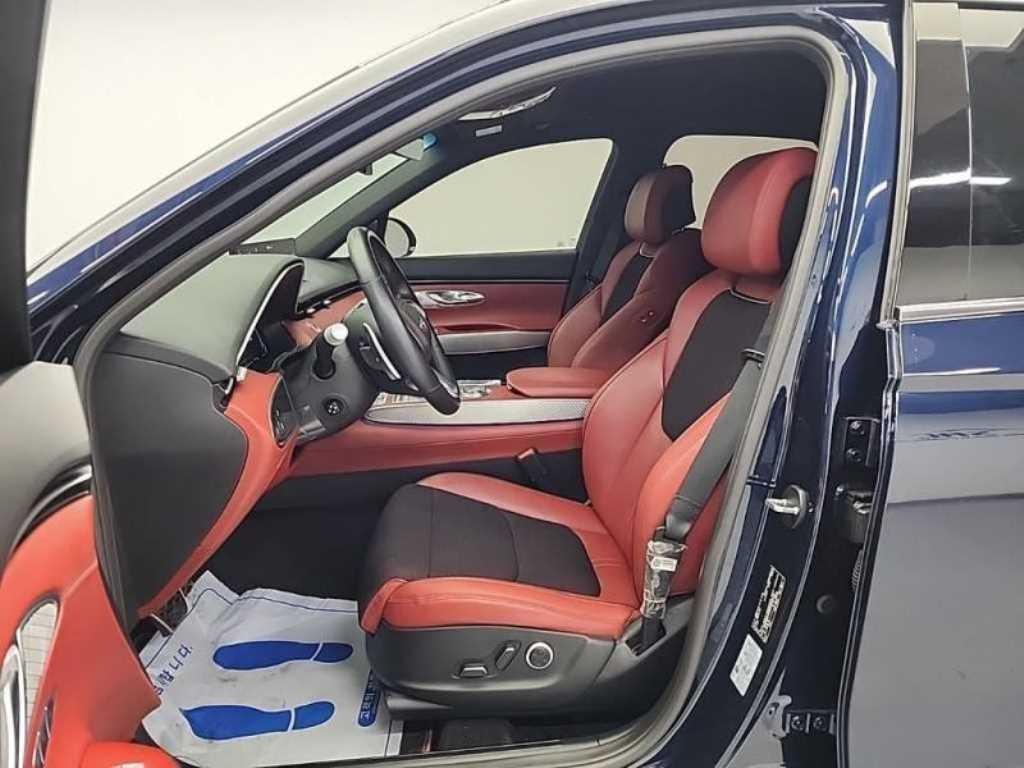 Genesis GV70 - Vista 10