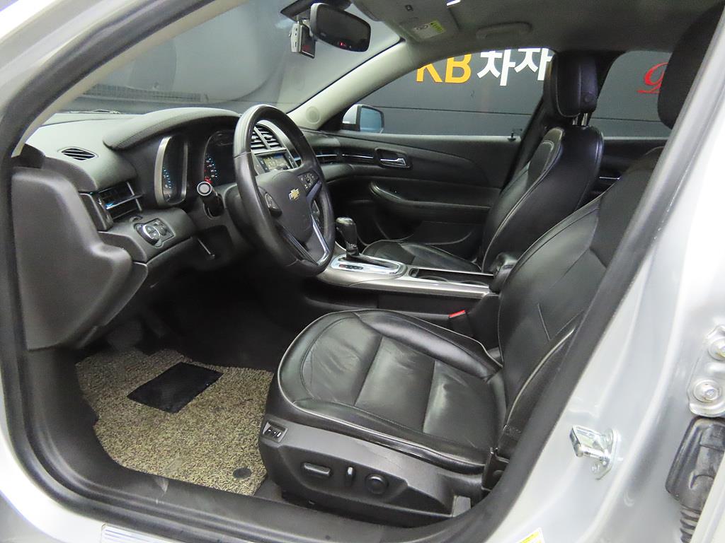 Chevrolet Malibu - Vista 5