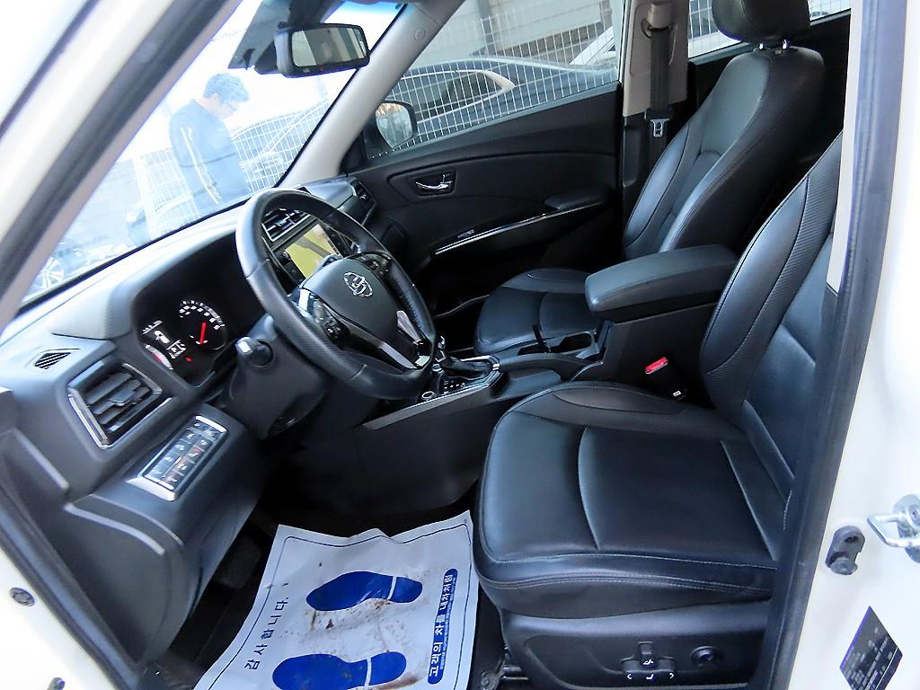 Ssangyong Tivoli - Vista 5