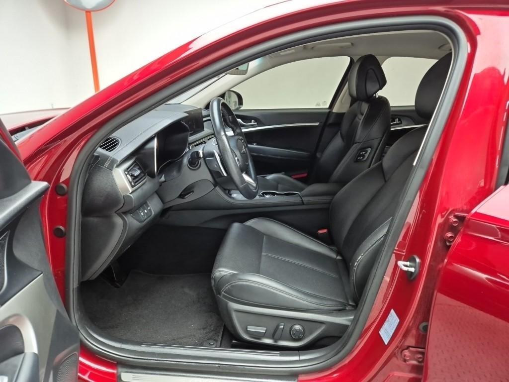 Genesis G70 - Vista 11