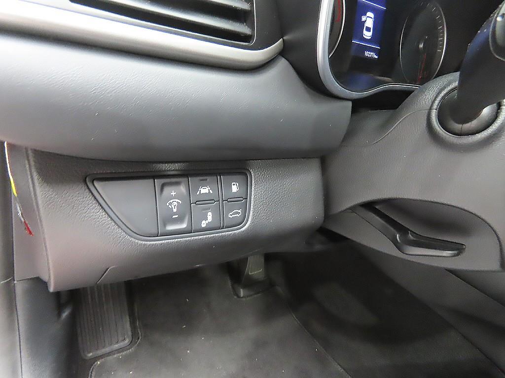 Genesis G70 2018 Rojo - Importación desde Corea - HF Imports Iquique - Foto 13