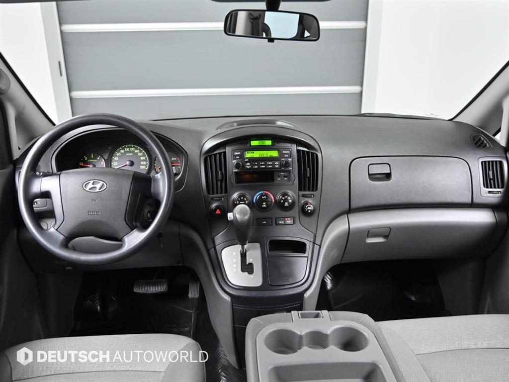 HYUNDAI Starex - Vista 7