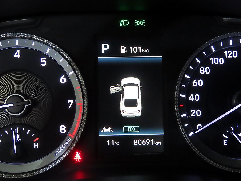 HYUNDAI Sonata - Vista 9