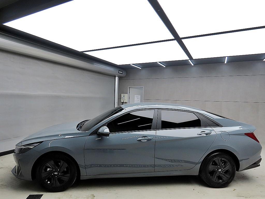 HYUNDAI Avante - Vista 4