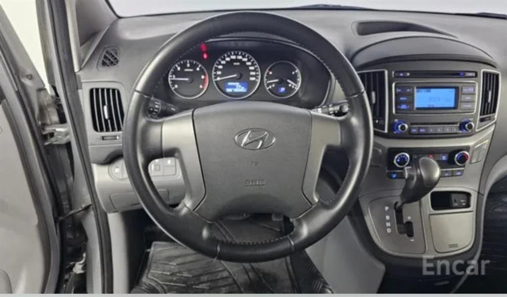 HYUNDAI Starex - Vista 7