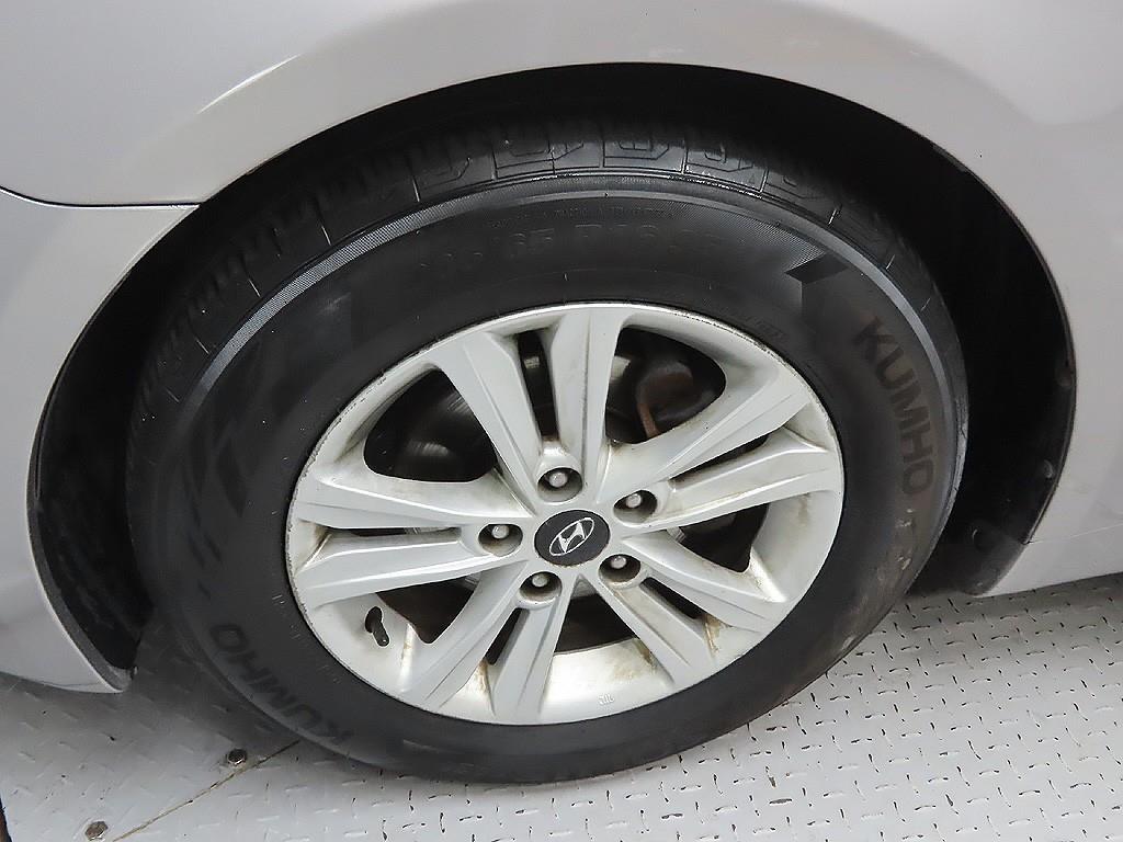 HYUNDAI Sonata - Vista 9