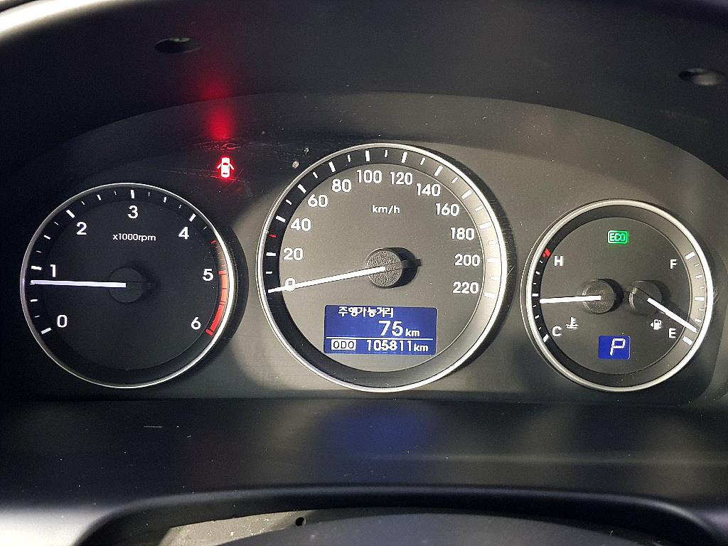 HYUNDAI Starex - Vista 7