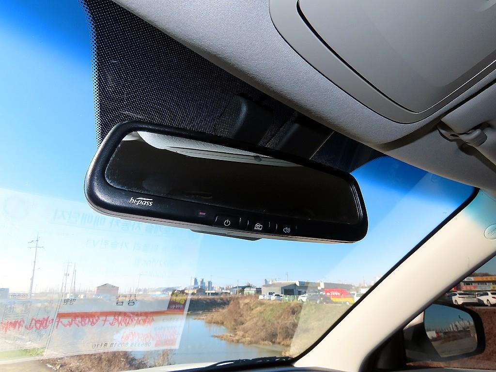 Ssangyong Tivoli - Vista 12