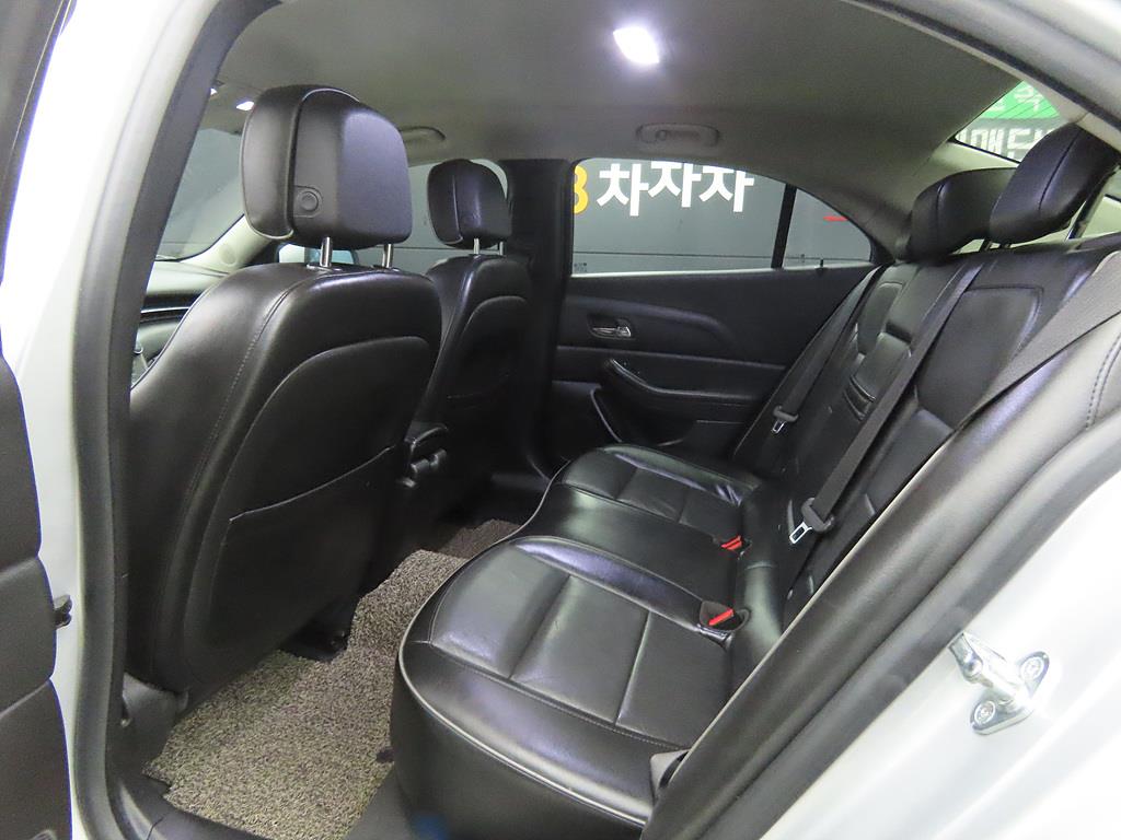 Chevrolet Malibu - Vista 6