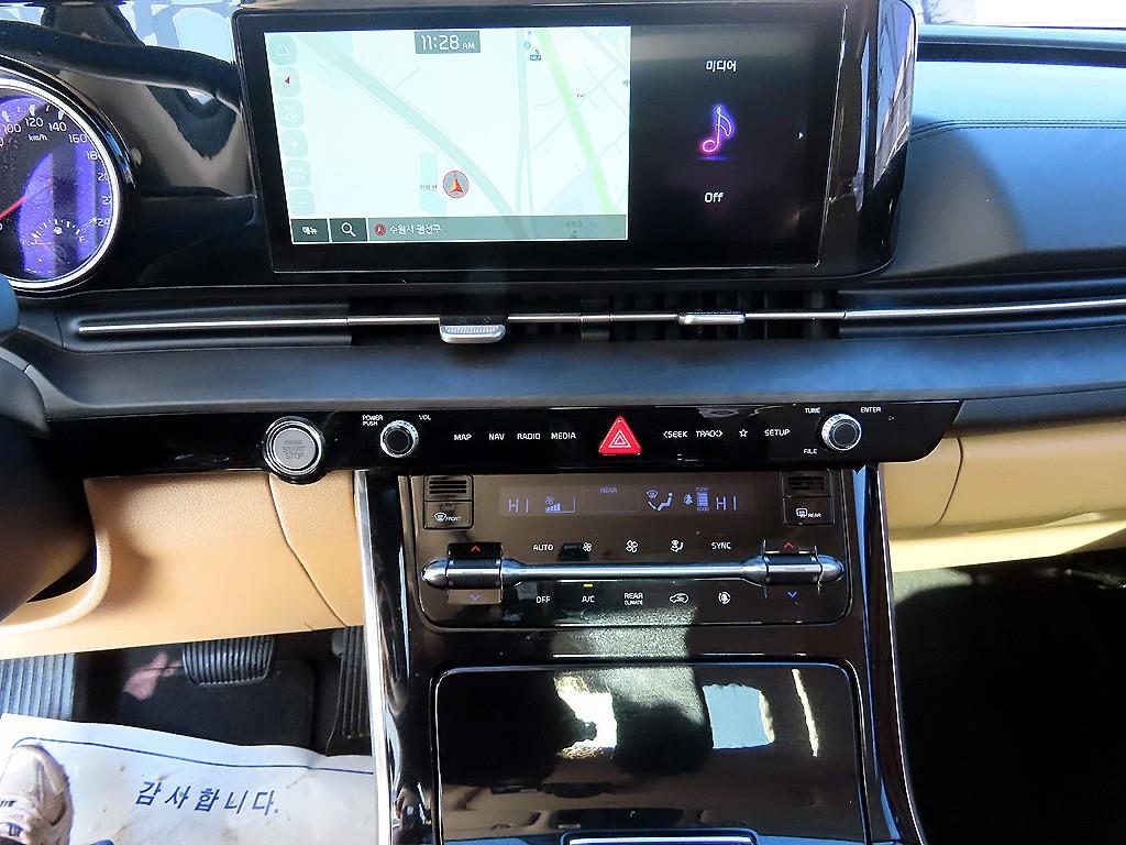 KIA Carnival - Vista 12