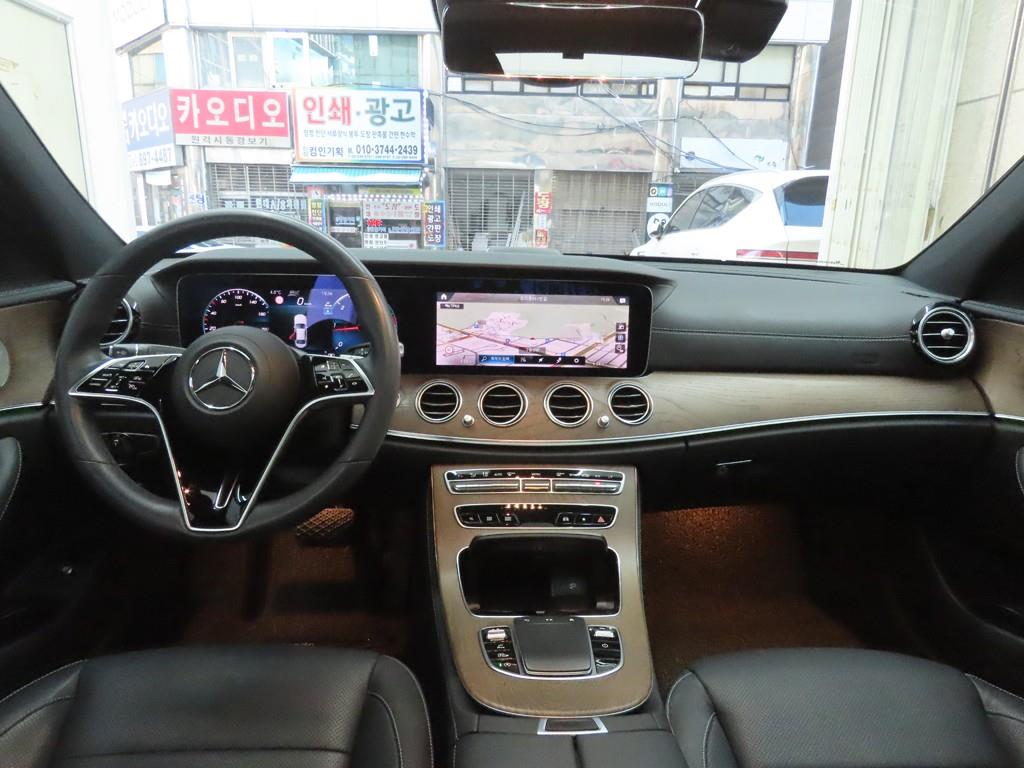 Mercedes Benz E class - Vista 7