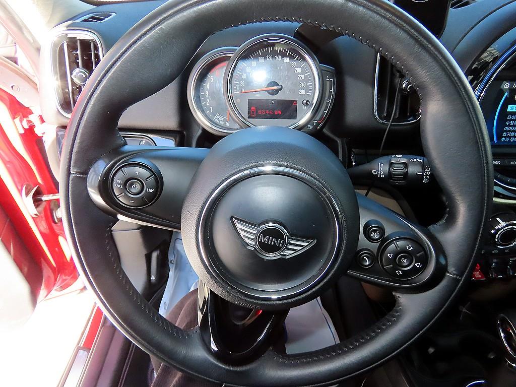 Mini Countryman - Vista 8
