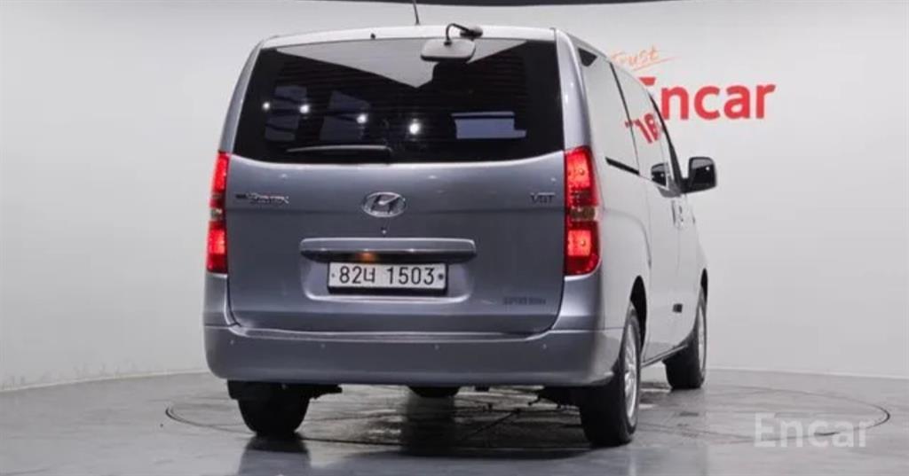 HYUNDAI Starex - Vista 4