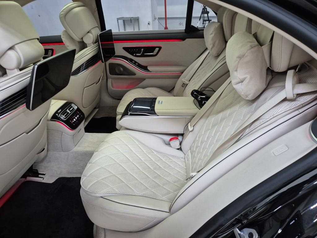 Mercedes Benz S Class - Vista 12