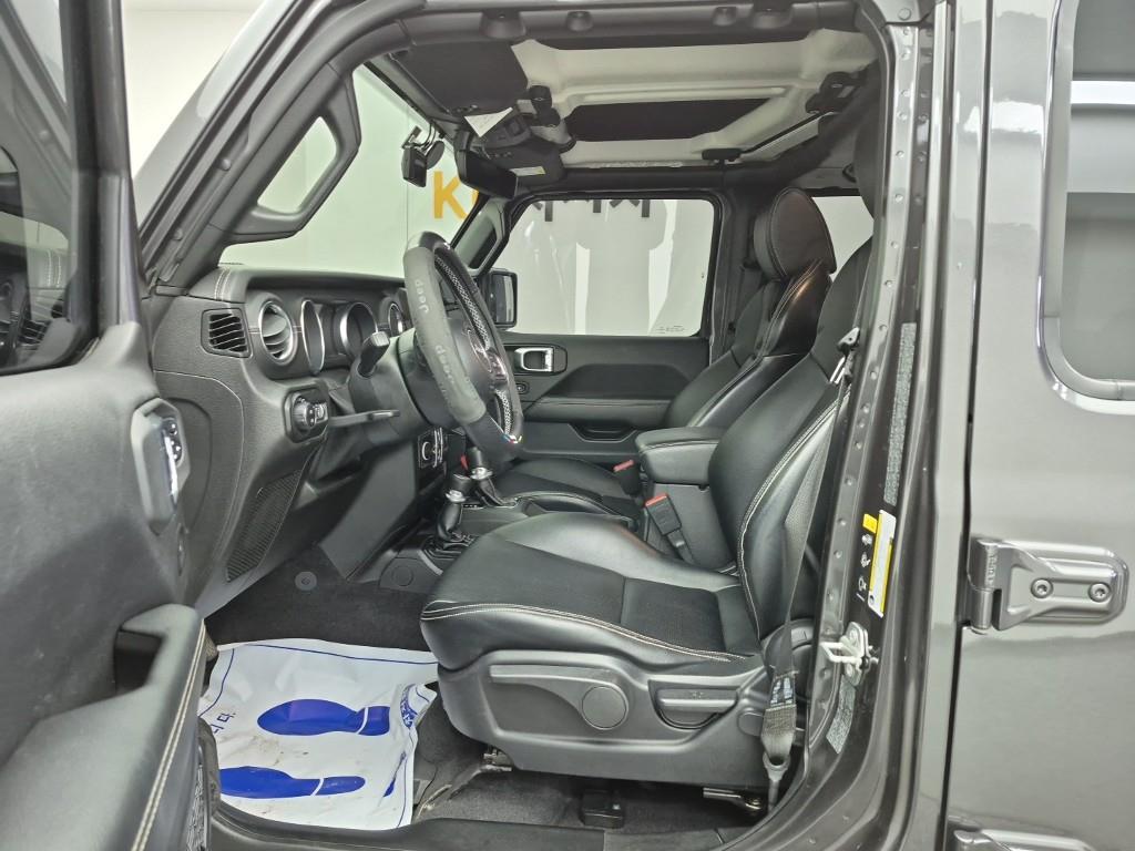 Jeep Wrangler - Vista 11