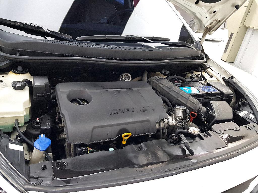 HYUNDAI Accent - Vista 6