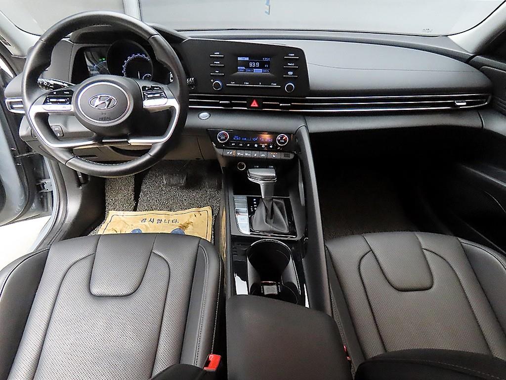 HYUNDAI Avante - Vista 7