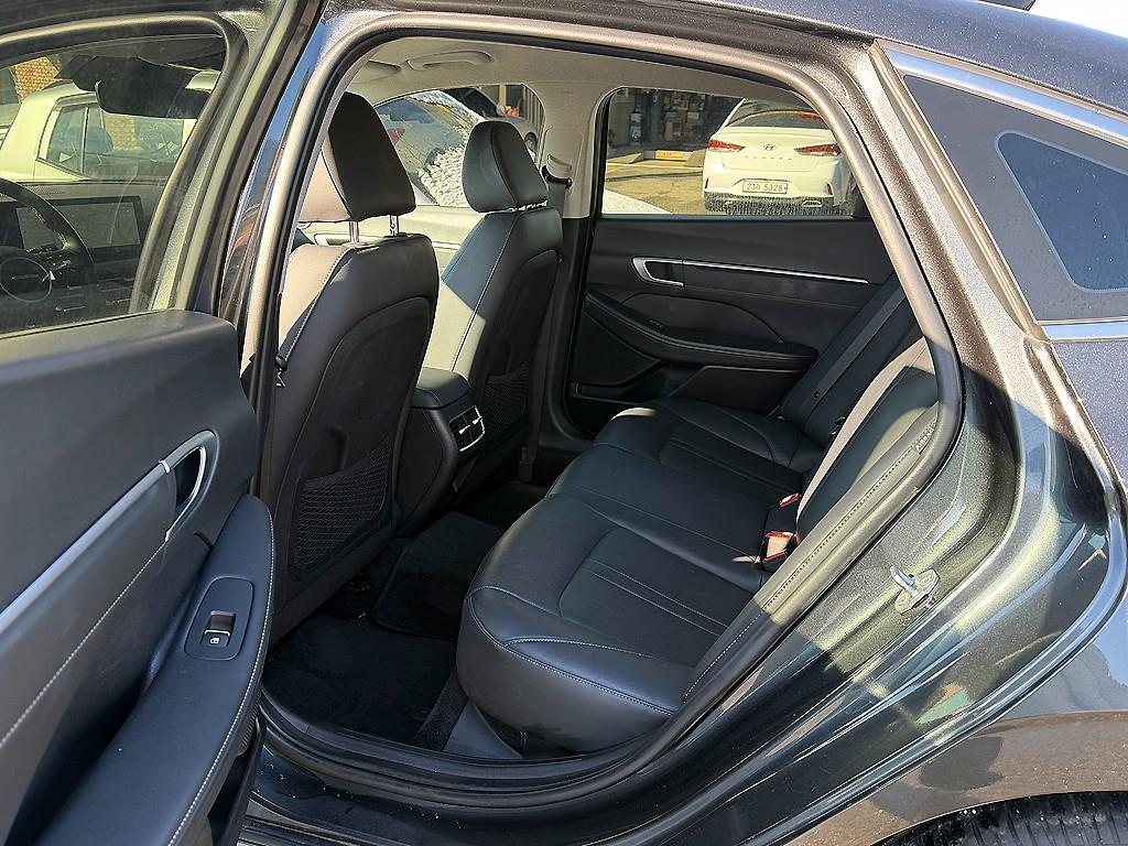 HYUNDAI Sonata - Vista 7