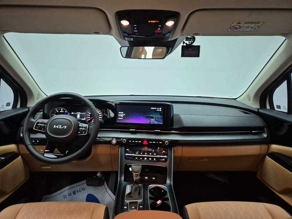 KIA Carnival - Vista 7