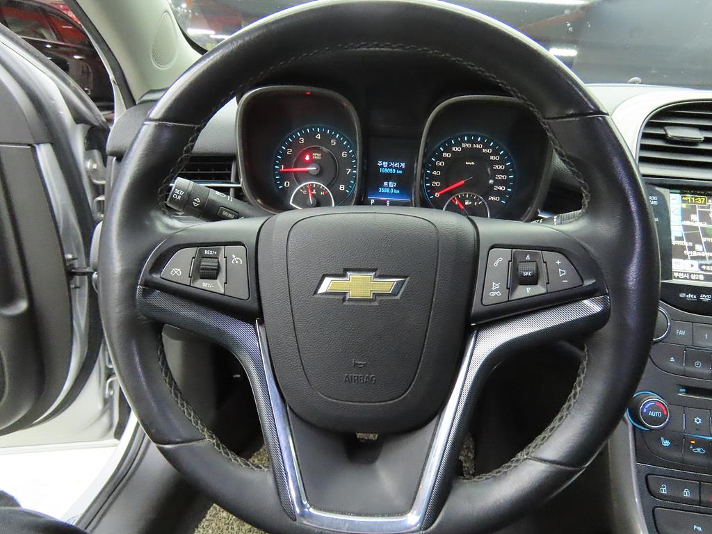 Chevrolet Malibu - Vista 8