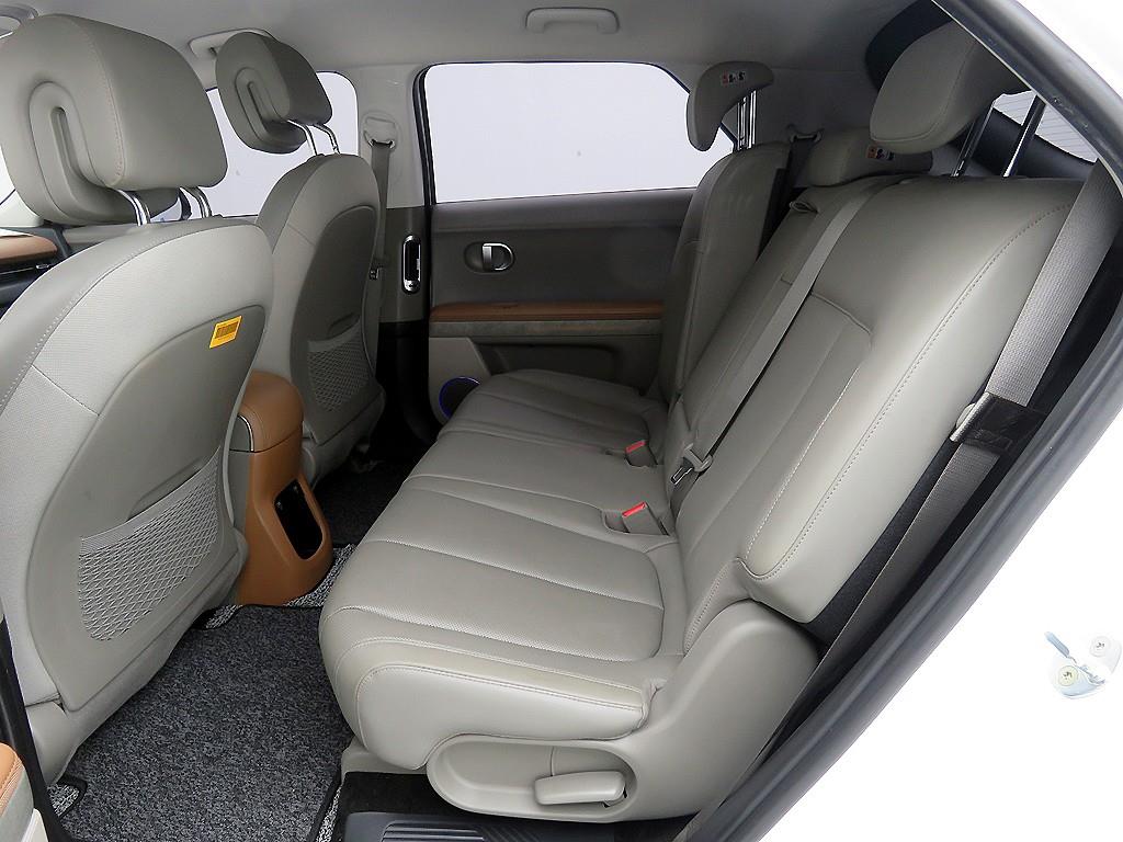 HYUNDAI Ioniq 5 - Vista 8