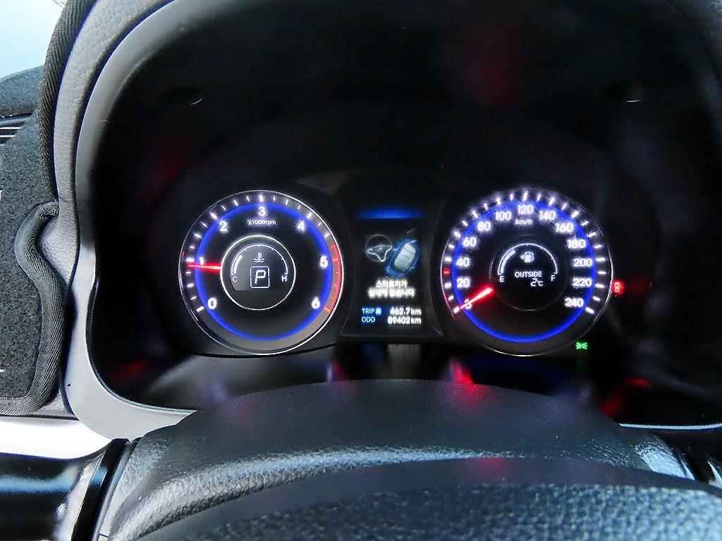 HYUNDAI i40 - Vista 9