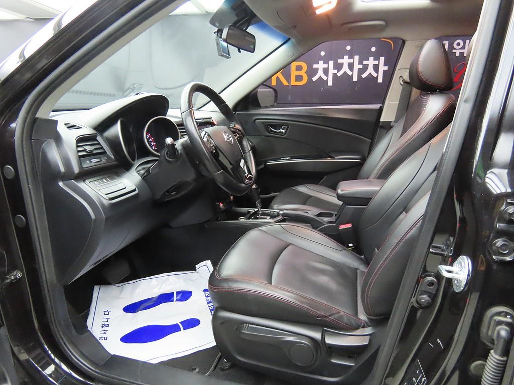 Ssangyong Tivoli - Vista 5