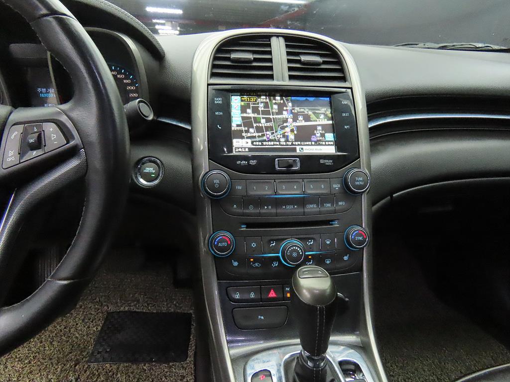 Chevrolet Malibu - Vista 10