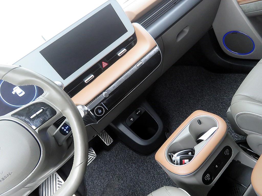 HYUNDAI Ioniq 5 - Vista 11